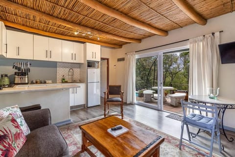 Whispering Willows Cottage Apartment in Franschhoek
