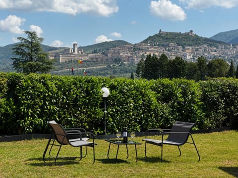 Natural landscape, Garden, View (from property/room), Garden view
