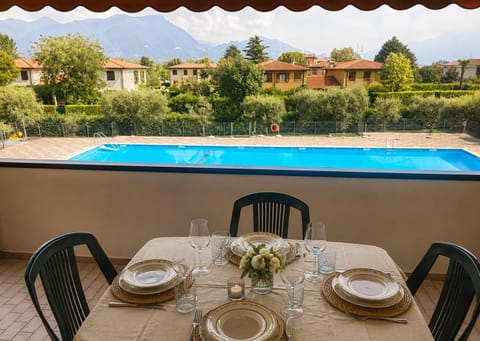 View (from property/room), Balcony/Terrace, Swimming pool