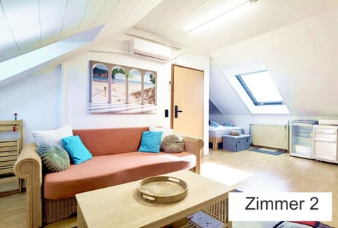 Bed, Photo of the whole room, air conditioner