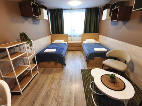 Bed, Photo of the whole room, towels
