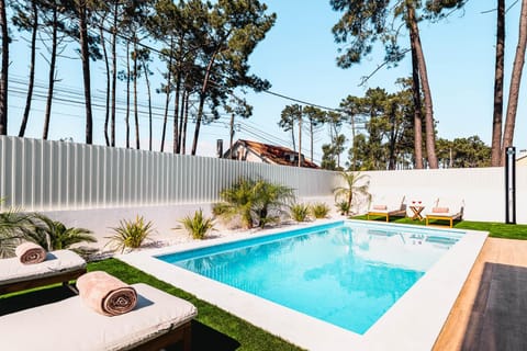 Garden, Swimming pool