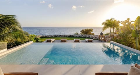 Day, Natural landscape, Pool view, Sea view, Swimming pool, sunbed