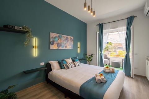Bed, Neighbourhood, View (from property/room), Balcony/Terrace, Balcony/Terrace, Other, Photo of the whole room, Seating area, Floor plan, Bedroom, City view, bidet, concierge, furniture, heating, internet, internet, pet friendly, towels, towels, wardrobe, laundry, elevator, air conditioner, air conditioner