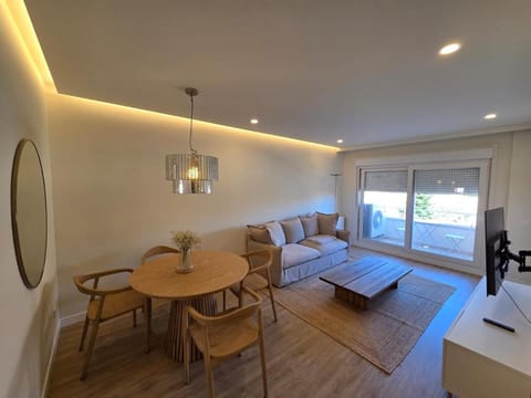 TV and multimedia, Living room, Dining area