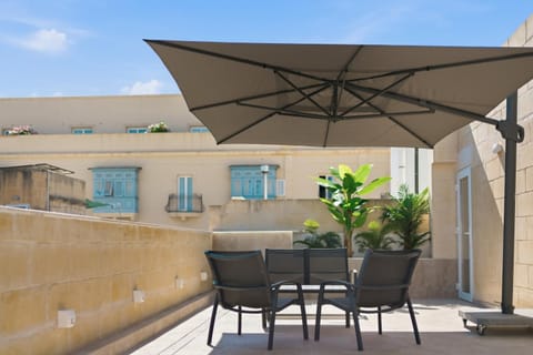Day, Balcony/Terrace, Seating area