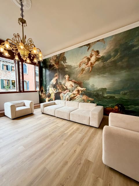 Living room, Photo of the whole room, Decorative detail, Seating area