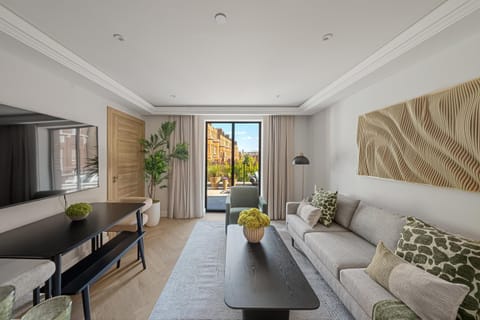Living room, Photo of the whole room, Seating area