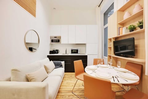 Kitchen or kitchenette, Living room, Dining area