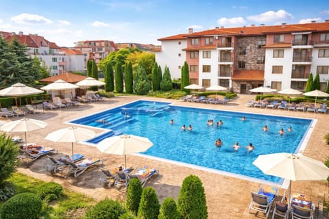 Swimming pool, Swimming pool, group of guests, sunbed