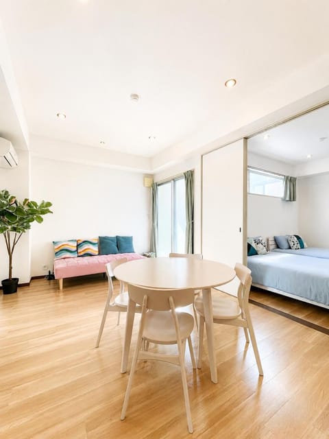 Living room, Photo of the whole room