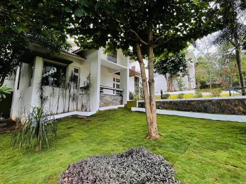 Property building, Garden, Garden view
