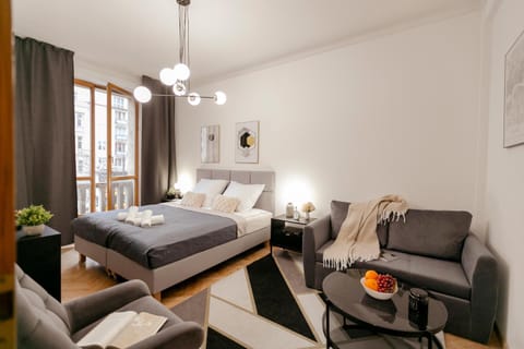 Bed, Living room, Photo of the whole room, Seating area, Bedroom