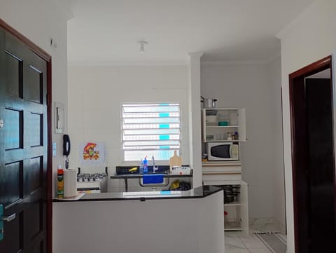 Kitchen or kitchenette, pet friendly, stove