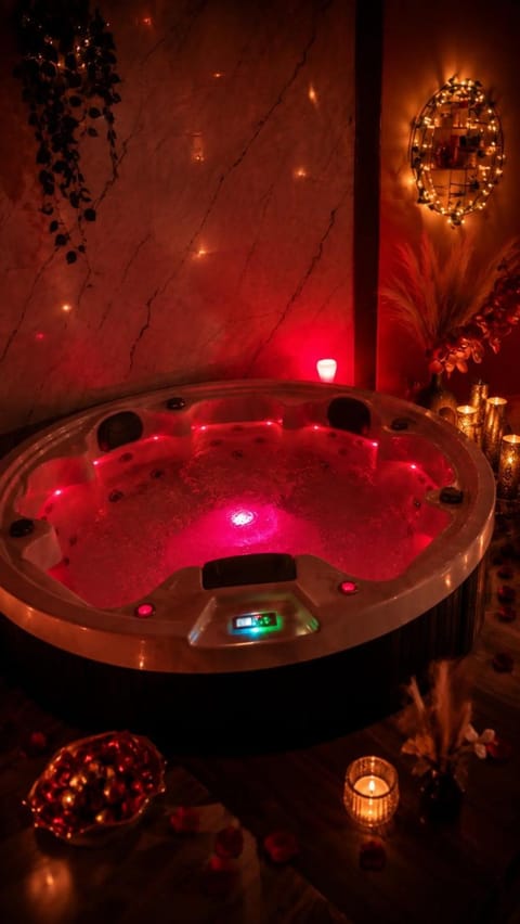 Hot Spring Bath, Hot Tub