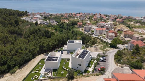Property building, Bird's eye view, City view, Mountain view, Sea view, Swimming pool