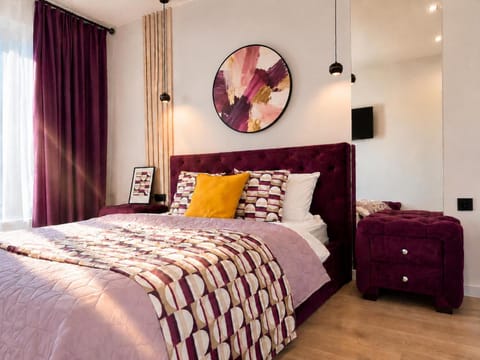 Bed, Balcony/Terrace, Balcony/Terrace, Bedroom, air conditioner