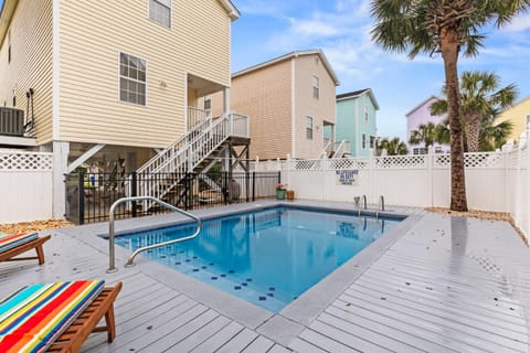 Property building, Day, Seating area, Swimming pool
