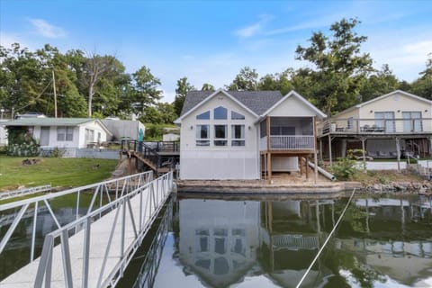 Property building, Day, Natural landscape, Lake view