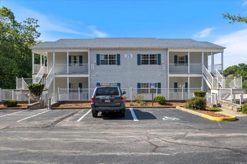 Property building, Day, Parking