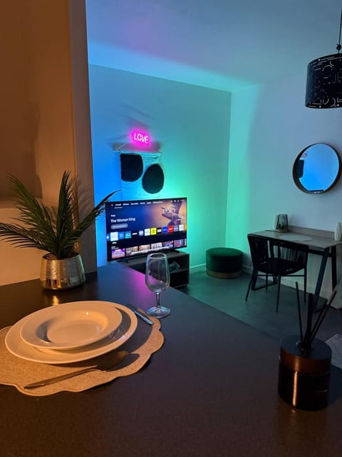 Communal lounge/ TV room, TV and multimedia