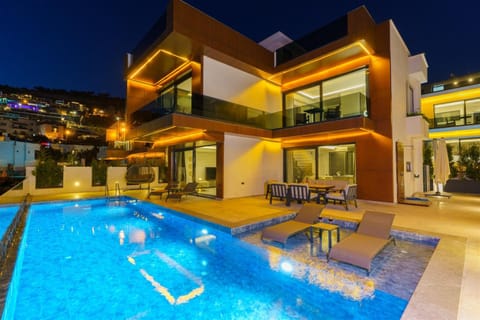 Property building, Night, Swimming pool, sunbed