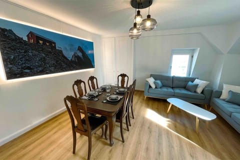 Living room, Seating area, Dining area