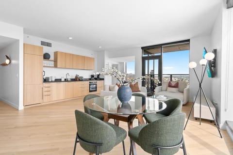 Living room, Dining area, kitchen