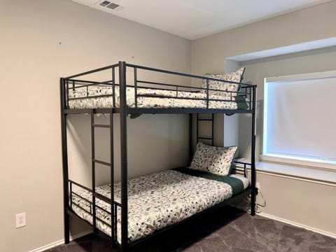 Massive 6BR Home Near Denton, UNT & Lake Fun! House in Lake Lewisville