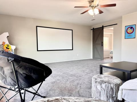 Massive 6BR Home Near Denton, UNT & Lake Fun! House in Lake Lewisville