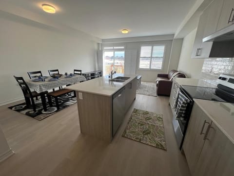 Kitchen or kitchenette, Living room, Dining area, oven, toaster