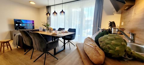 TV and multimedia, Living room, Dining area, kitchen