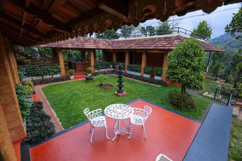 Property building, Patio, Spring, Day, Garden, View (from property/room), Balcony/Terrace, Garden view, Inner courtyard view