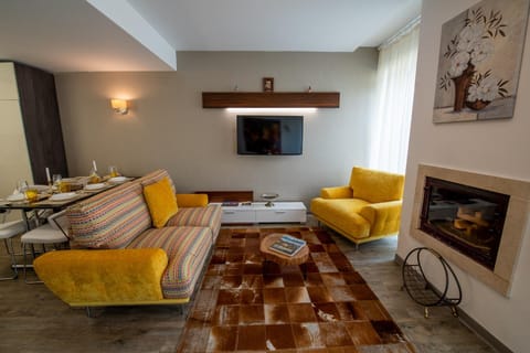 Communal lounge/ TV room, Living room