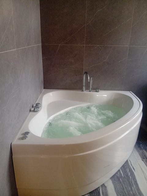 Hot Tub, Bathroom, Bath