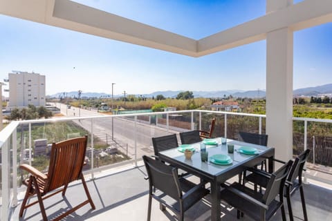 Day, View (from property/room), Balcony/Terrace, Mountain view