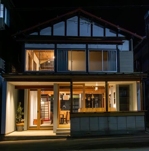 Property building, Night