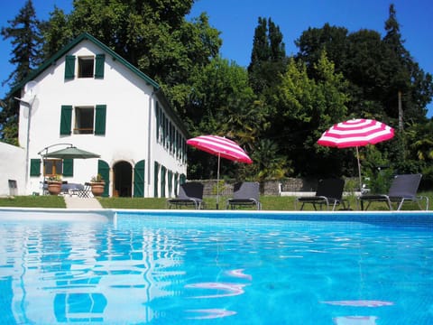 Property building, Day, Garden, Pool view, Swimming pool, Swimming pool