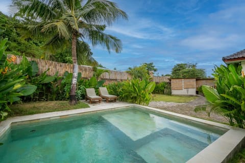 Garden, Swimming pool
