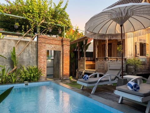 Property building, Swimming pool
