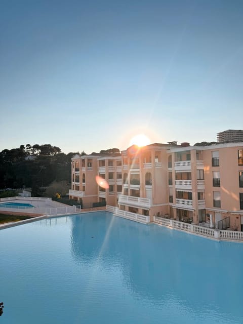 Pool view, Sunset