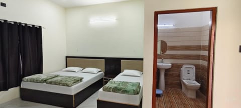 Toilet, Bed, Bathroom, Photo of the whole room, Bedroom