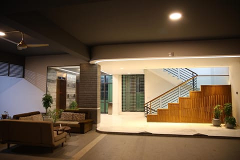 Lobby or reception, elevator