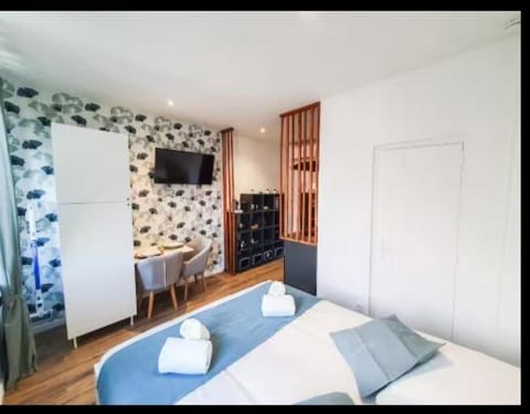 Living room, Bedroom