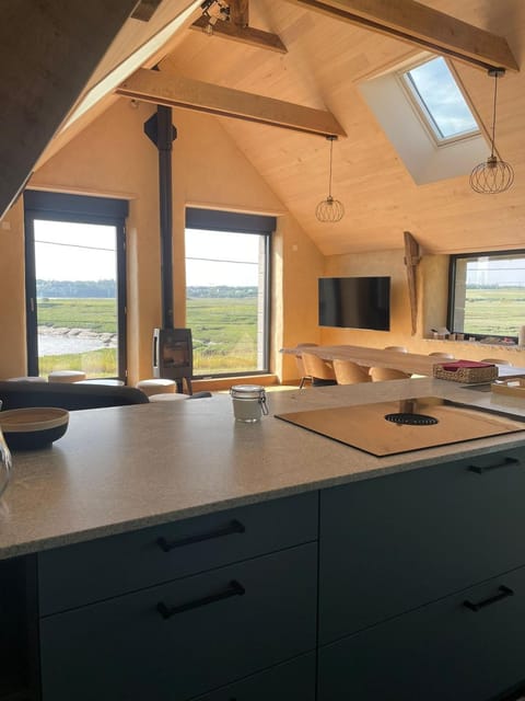 Living room, River view, kitchen