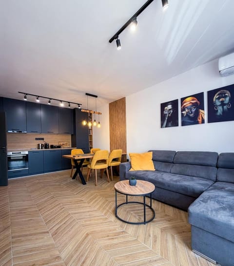 Kitchen or kitchenette, Living room, Dining area