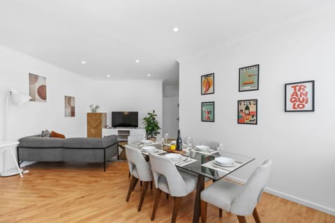 Decorative detail, Dining area