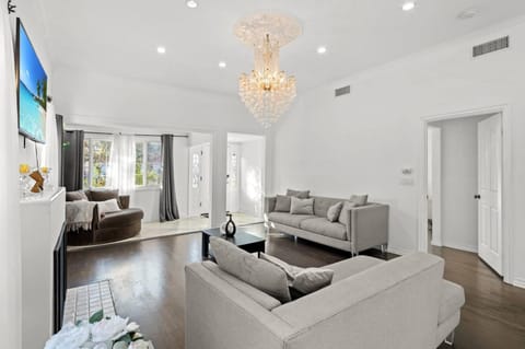 Living room, Decorative detail