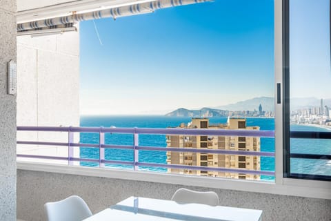 Day, Natural landscape, View (from property/room), Balcony/Terrace, Living room, Dining area, City view, Mountain view, Sea view