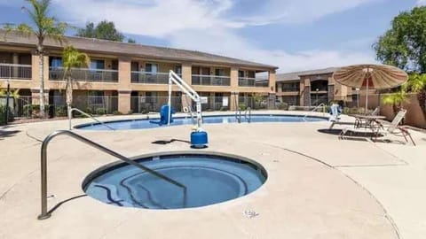 Tolleson Studio Pool & Gym Access for 2 Apartment in Estrella Village